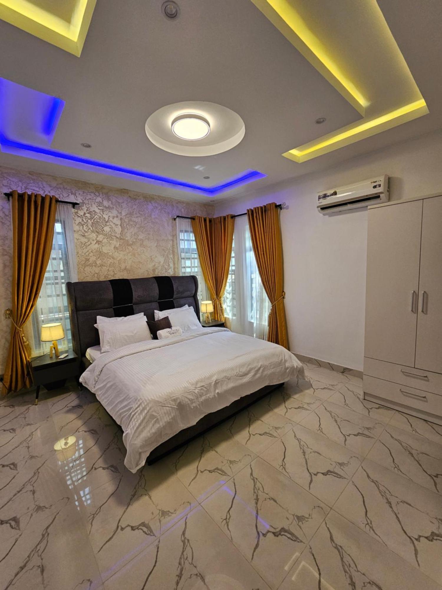 Sapphire Residences By Crystal Magodo Ikeja Exterior photo