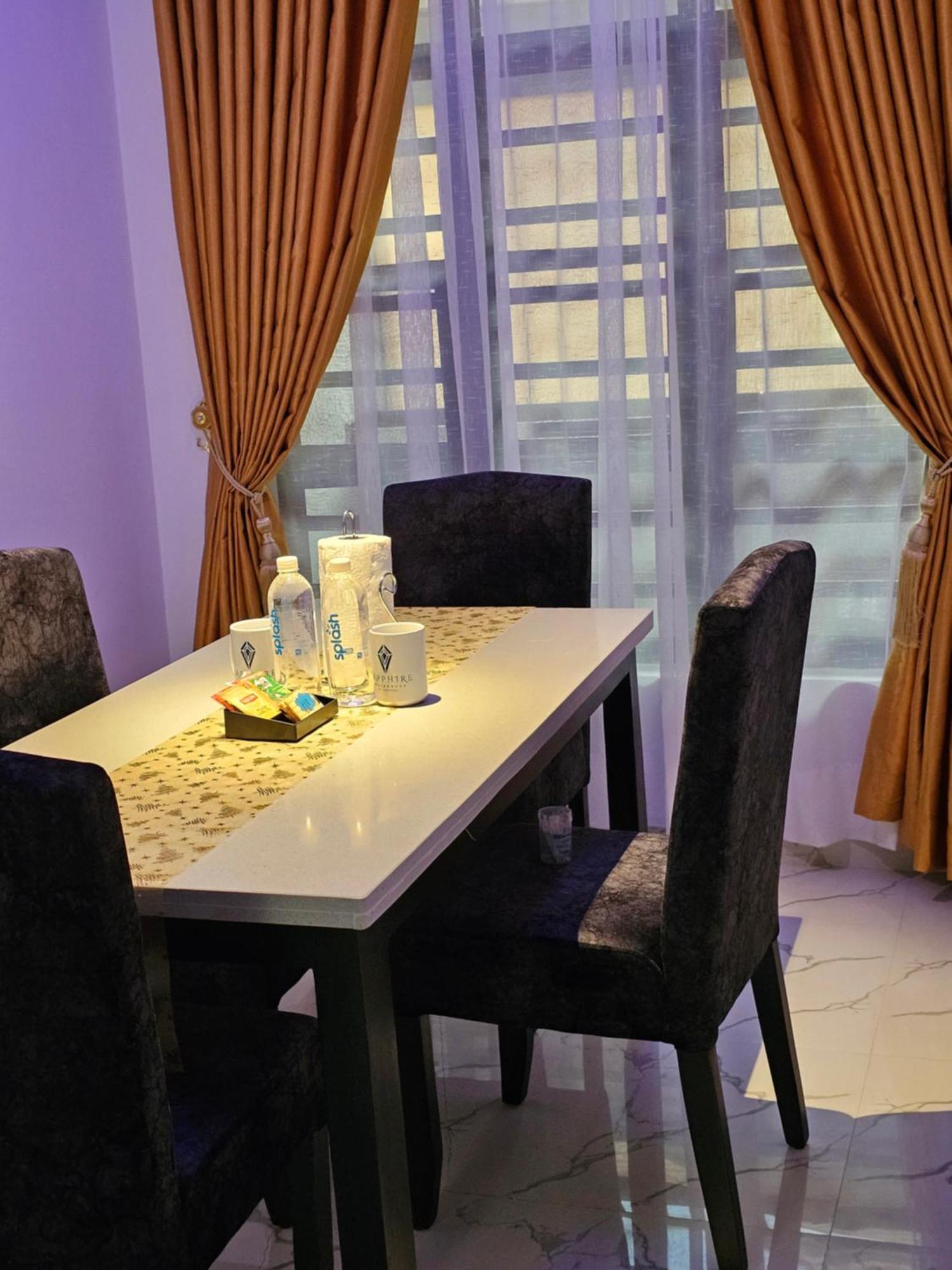Sapphire Residences By Crystal Magodo Ikeja Exterior photo